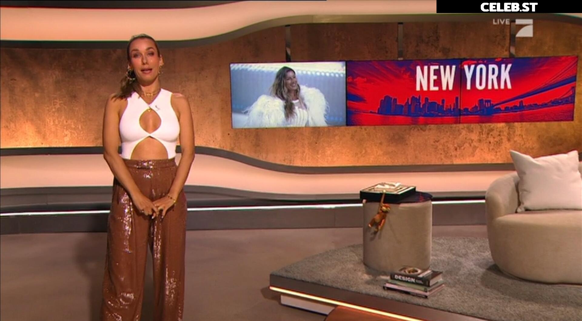 Annemarie Carpendale Image 1740288