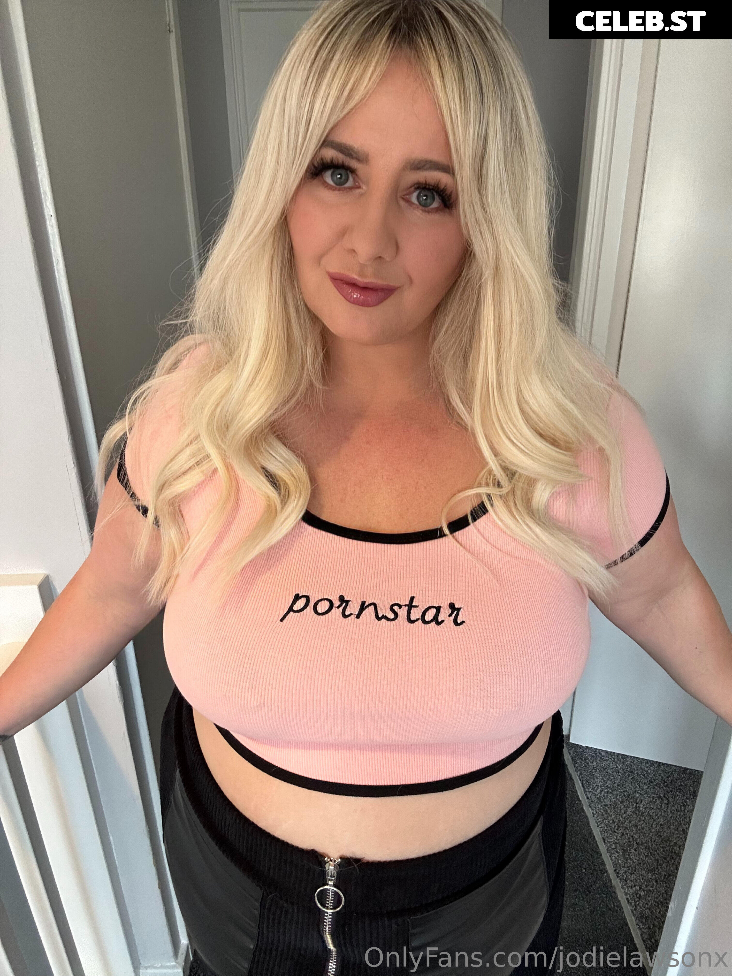 jodielawsonx Image 17402621