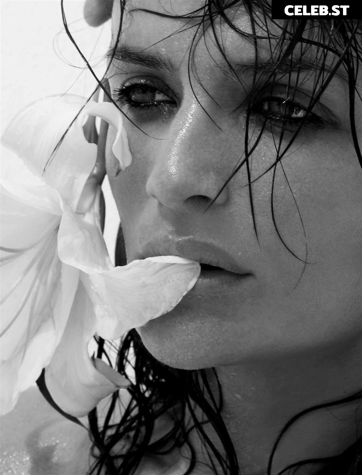 Helena Christensen Image 1749120