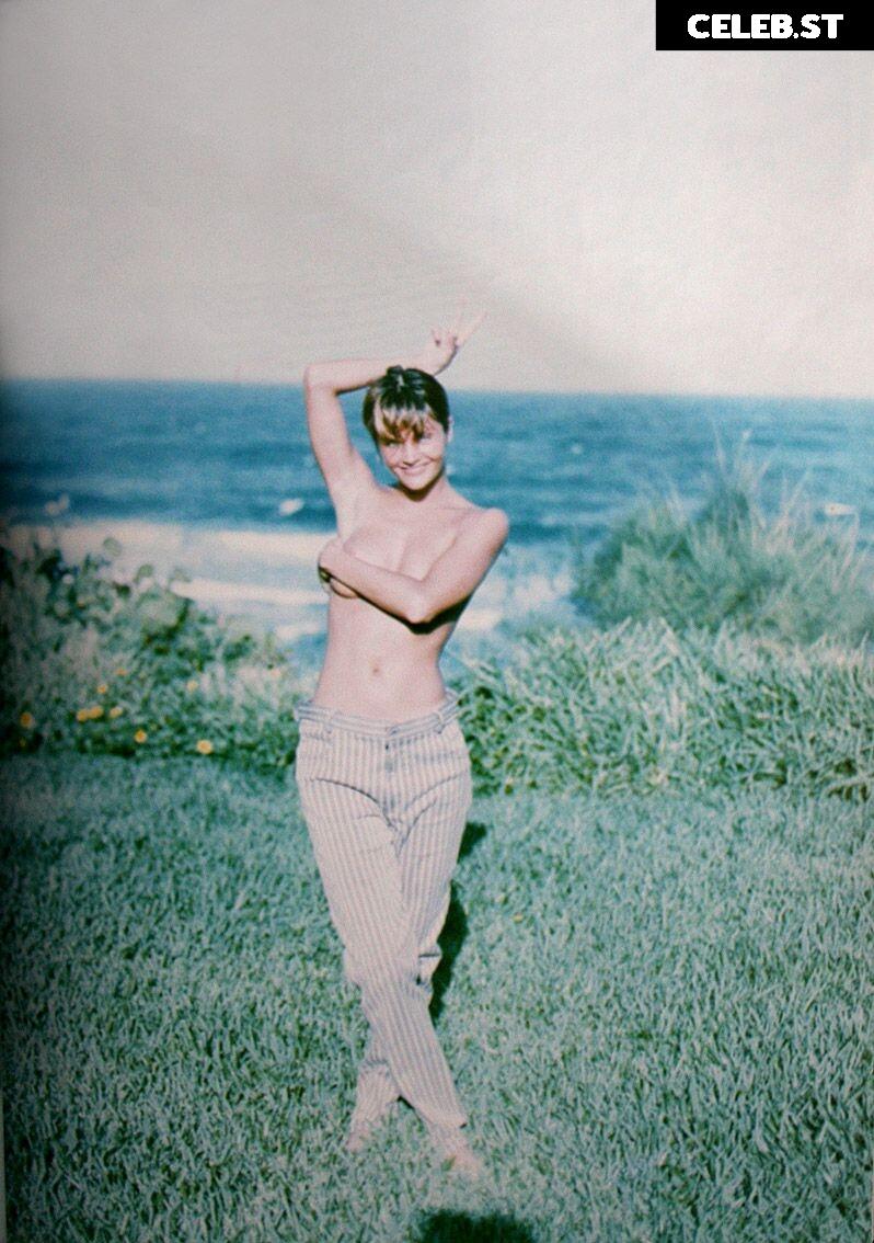 Helena Christensen Image 1749302