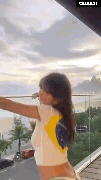 Emily Ratajkowski Image 1748428