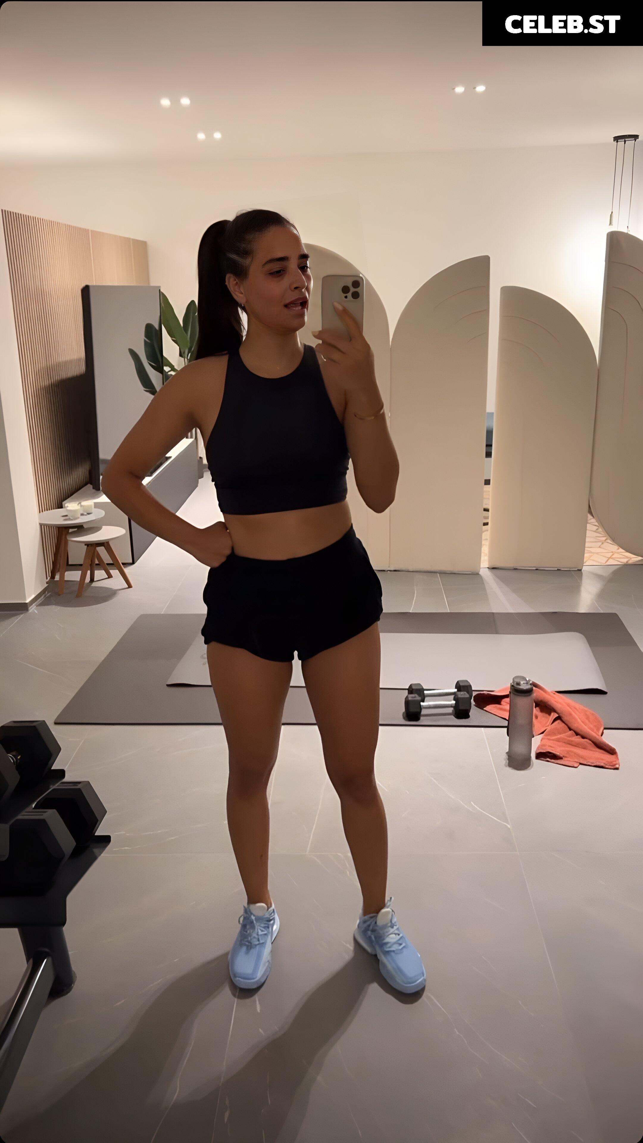 Amira Aly / Pocher Image 1748109