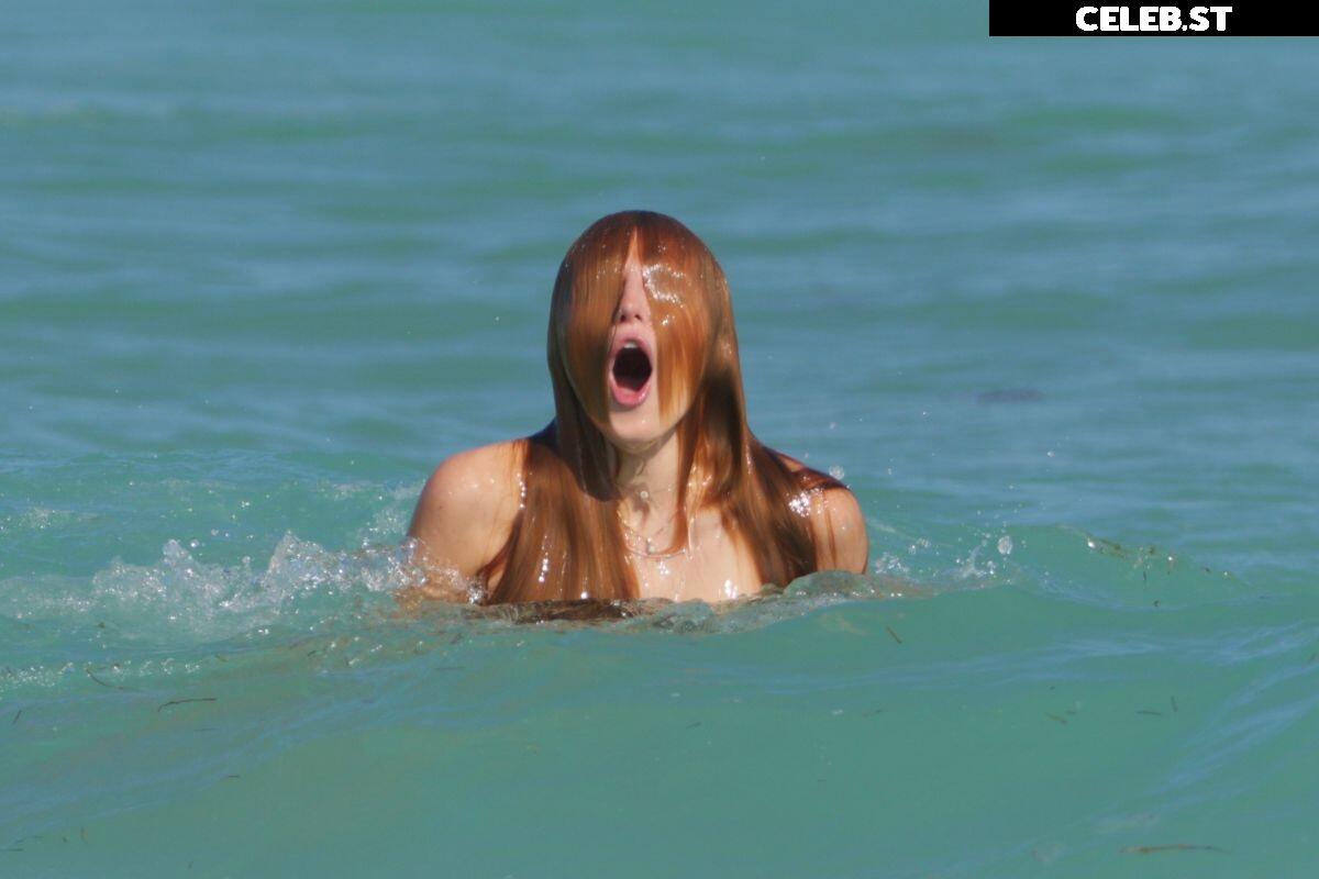 Bella Thorne Image 1748288