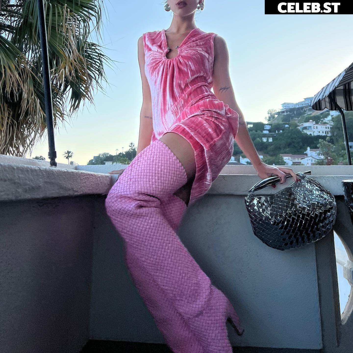 Dua Lipa Image 1735428