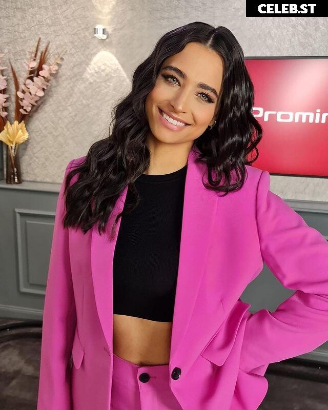 Amira Aly / Pocher Image 1737511