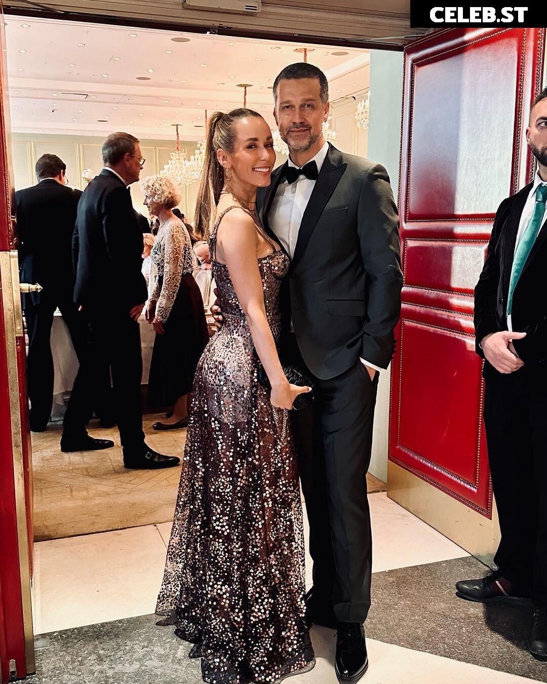 Annemarie Carpendale Image 1737522