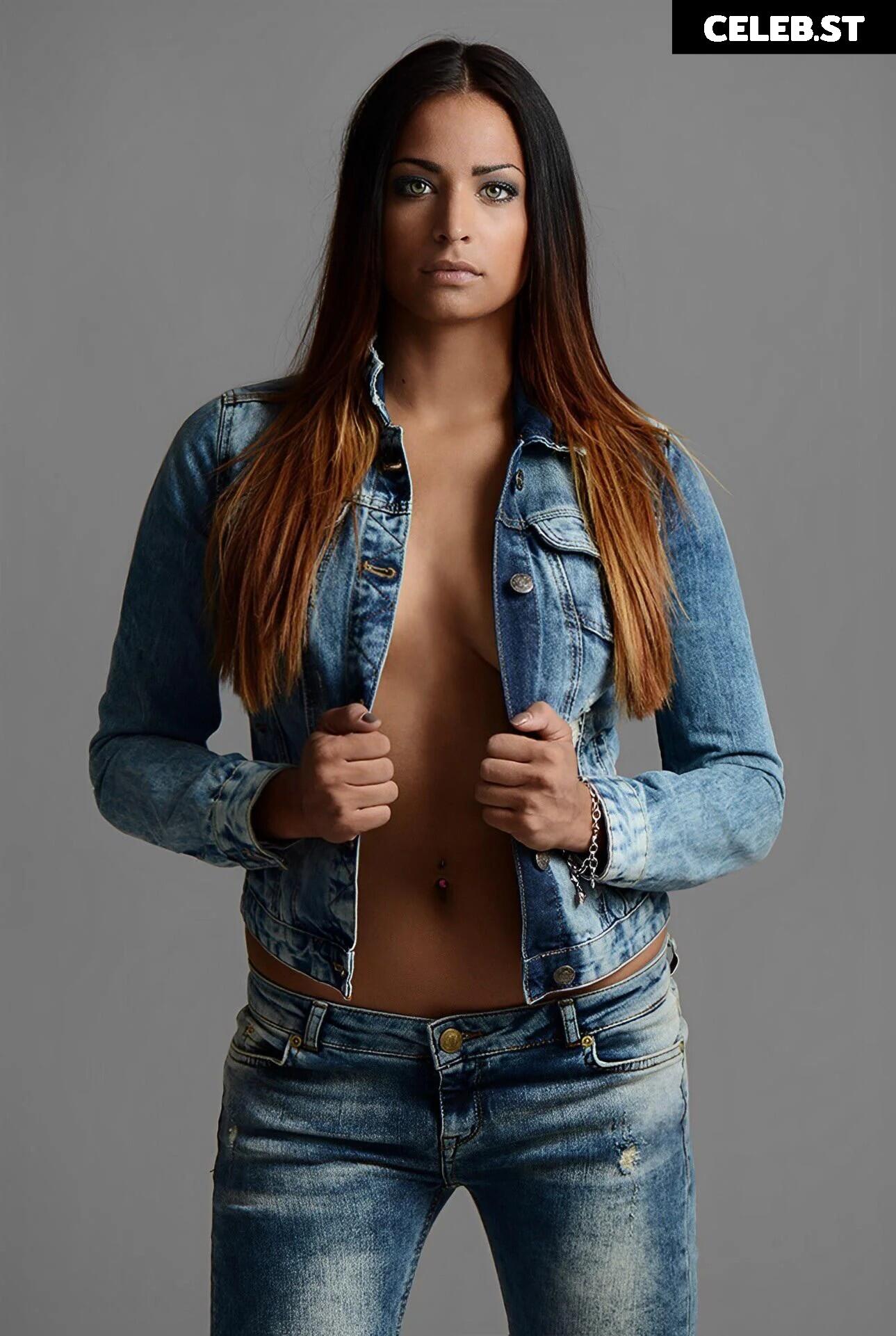 Amira Aly / Pocher Image 1737763