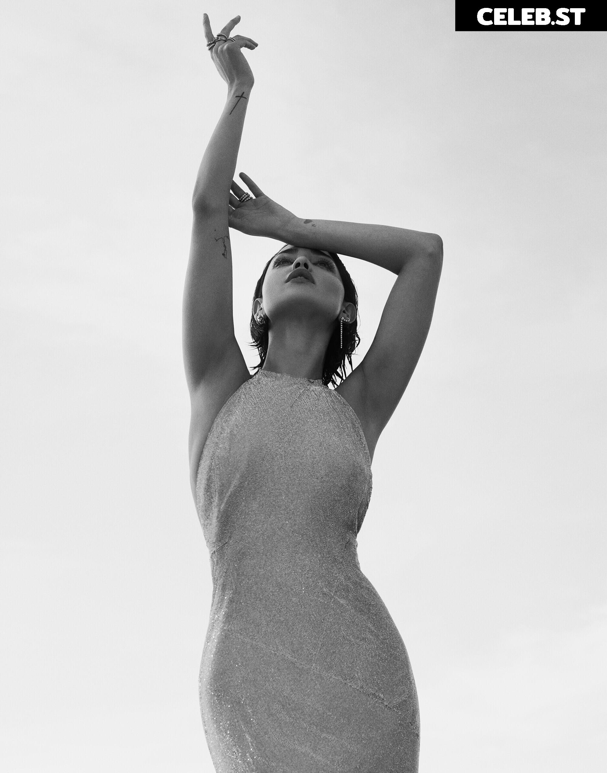 Eiza González Image 1737079