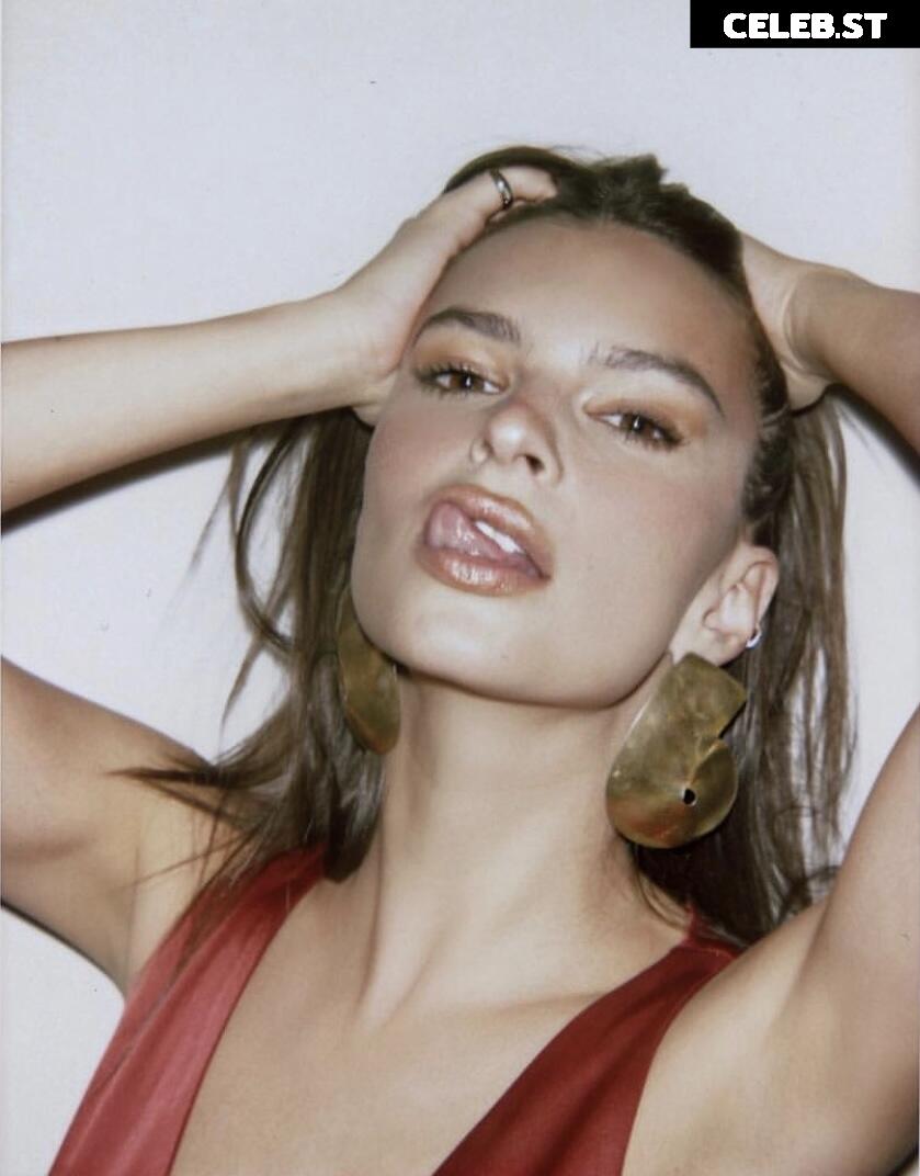 Emily Ratajkowski Image 1737330