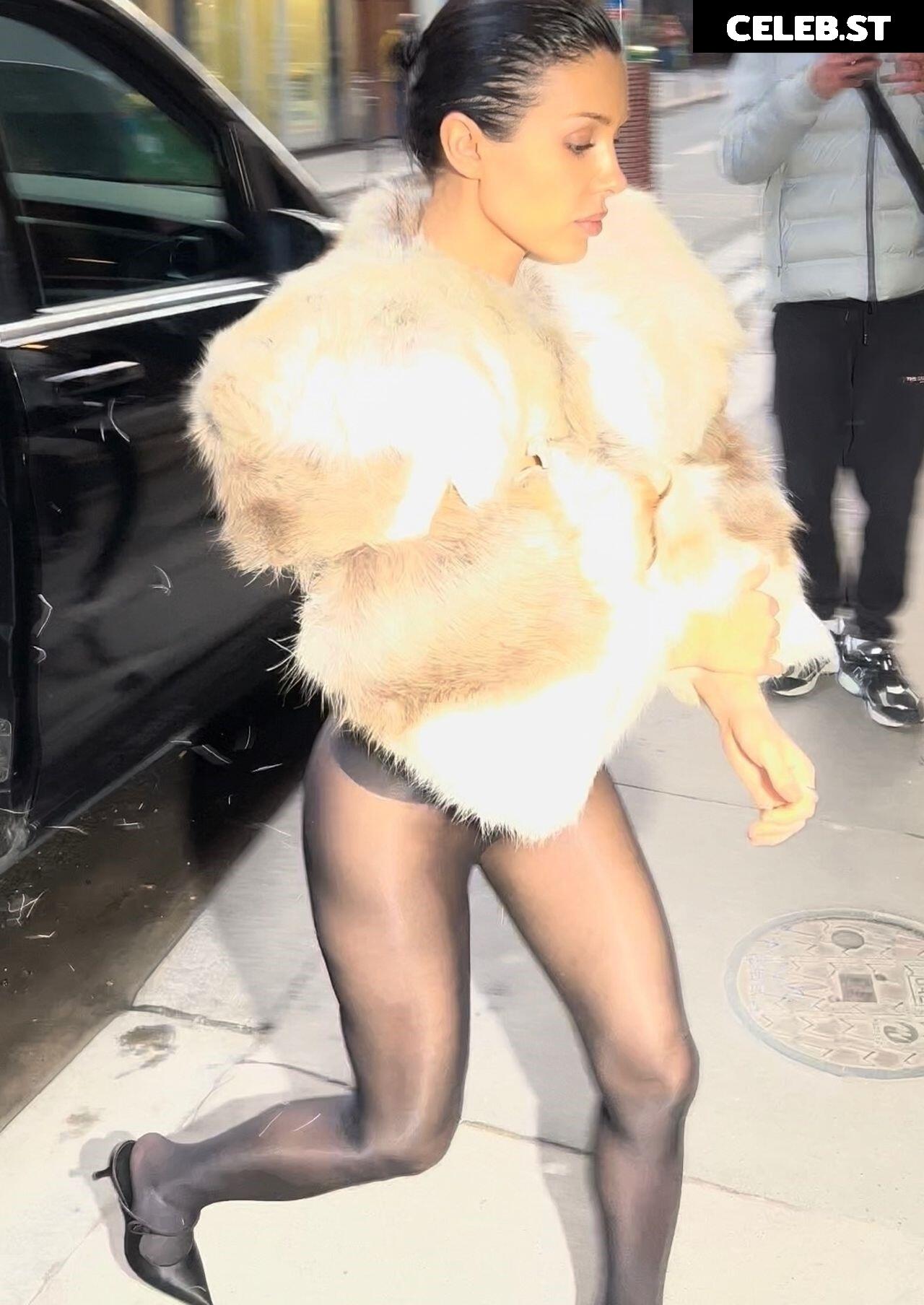 Bianca Censori Image 1734647