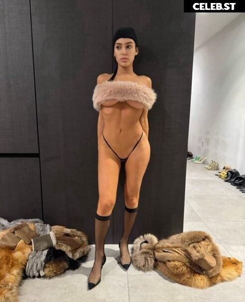 Bianca Censori Image 1731474