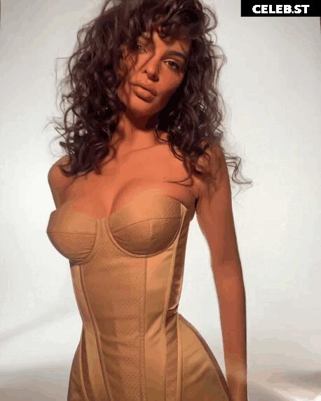 Emily Ratajkowski Image 1731688