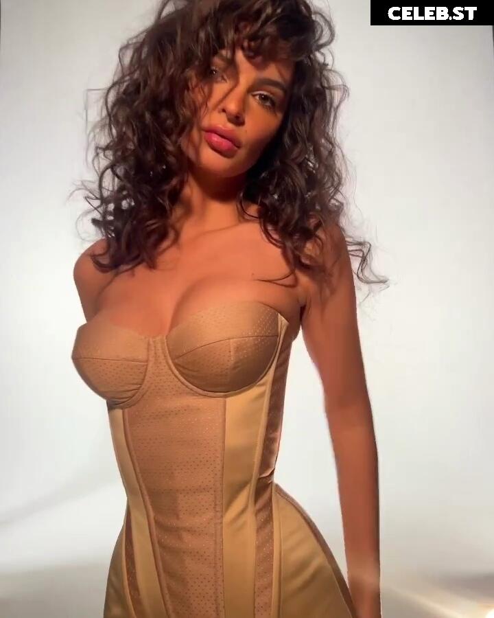 Emily Ratajkowski Image 1731654