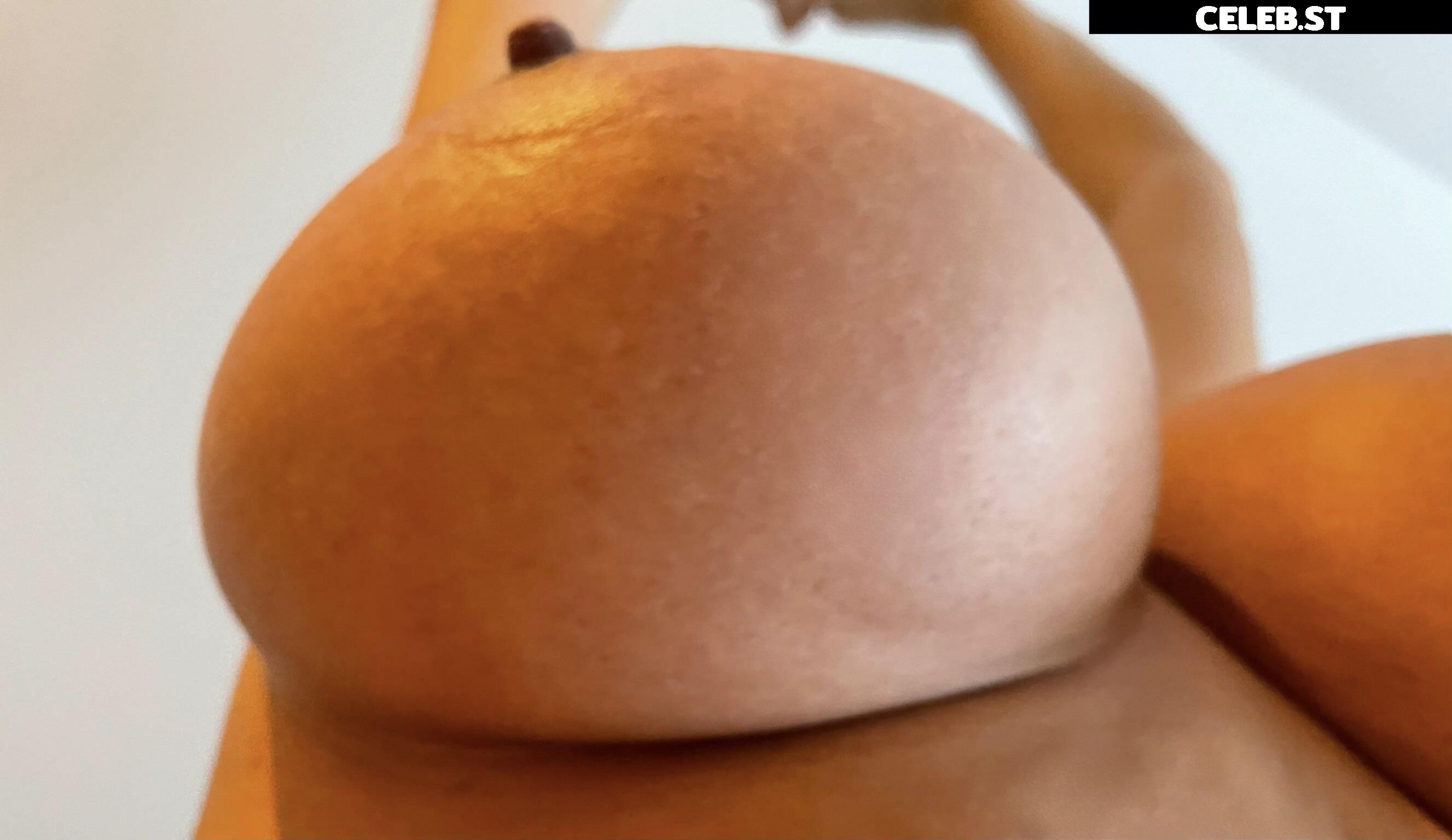 Illustrious-Drop7806 | Lana_34i_natural | 34i Lana Image 17325691