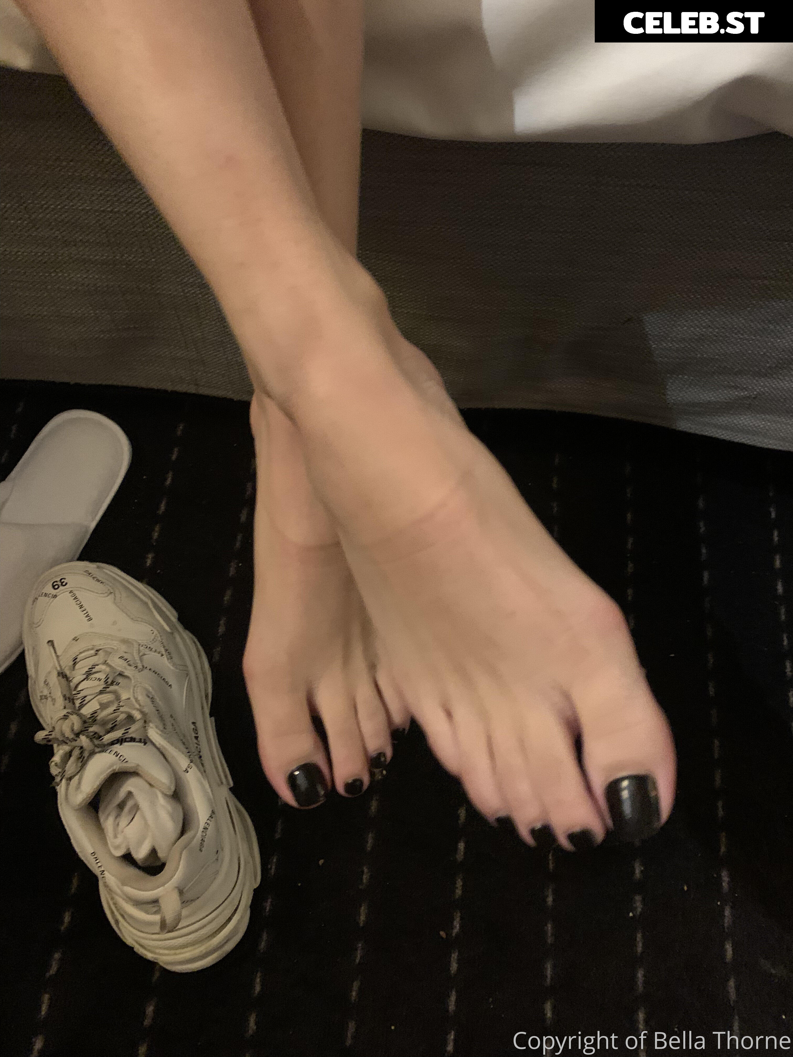 Bella Thorne Image 1732432