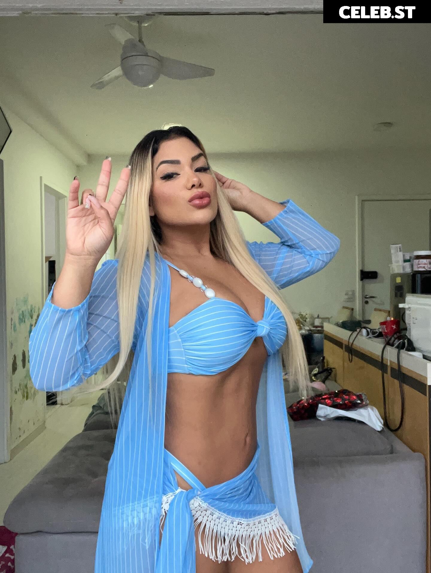 Mulher filé / Yani de Simone Image 17321060