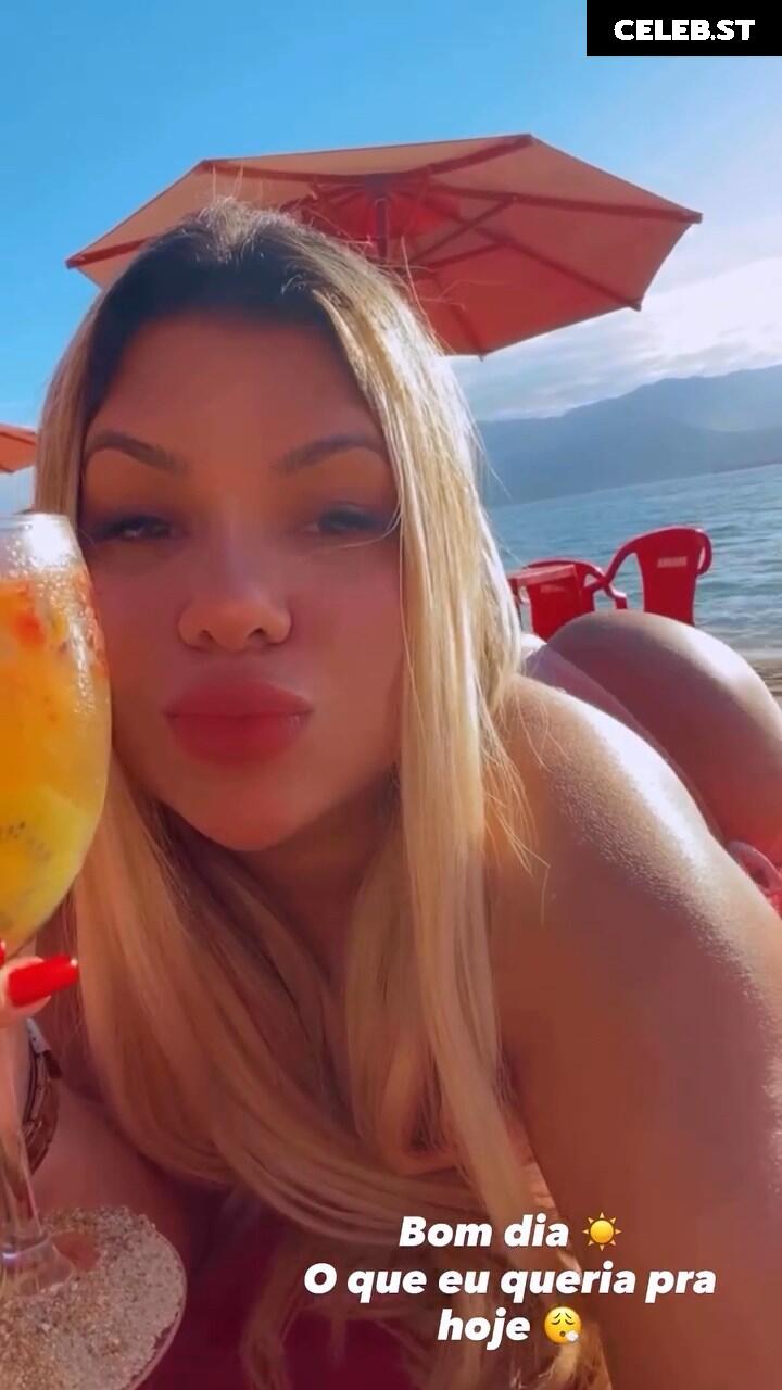 Mulher filé / Yani de Simone Image 17321049