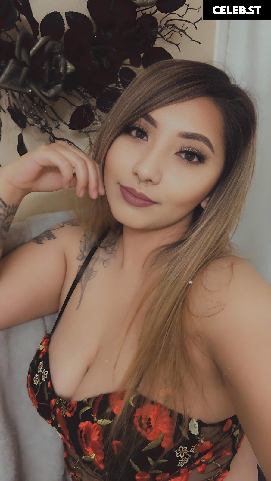 Sexy Big Titty latina BBW @Leeeenaq - goon material Image 17320660