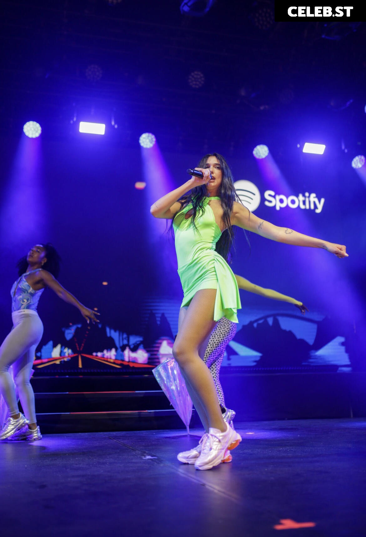 Dua Lipa Image 1732936