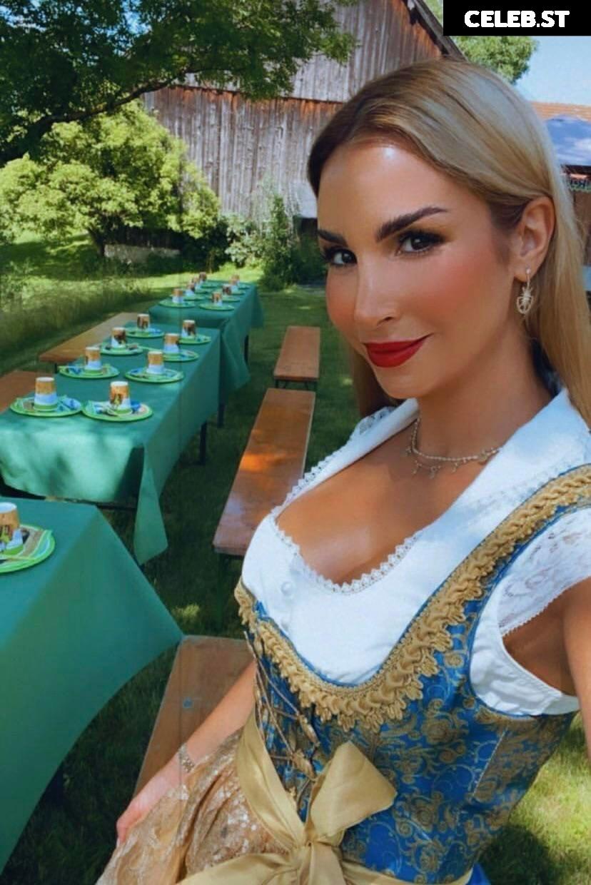 Sila Sahin-Radlinger Image 1733508