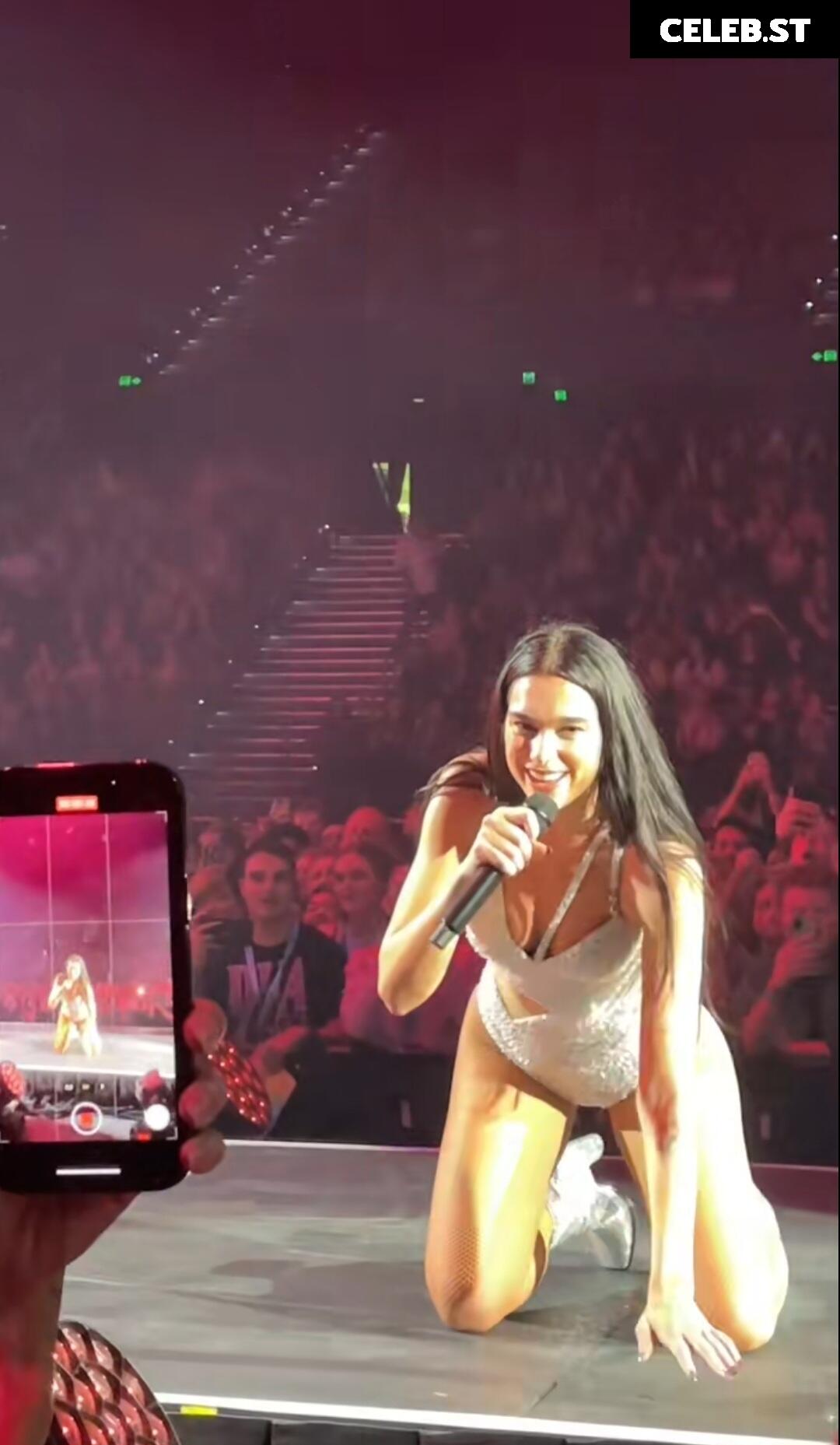 Dua Lipa Image 1733752