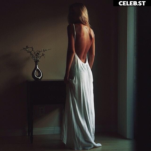 Alexis Ren Image 1730532