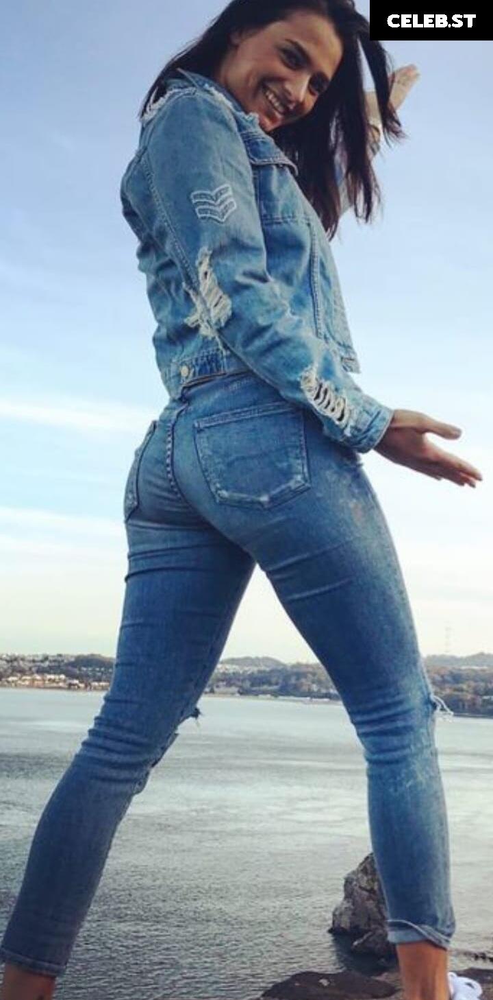 Amira Aly / Pocher Image 1739885