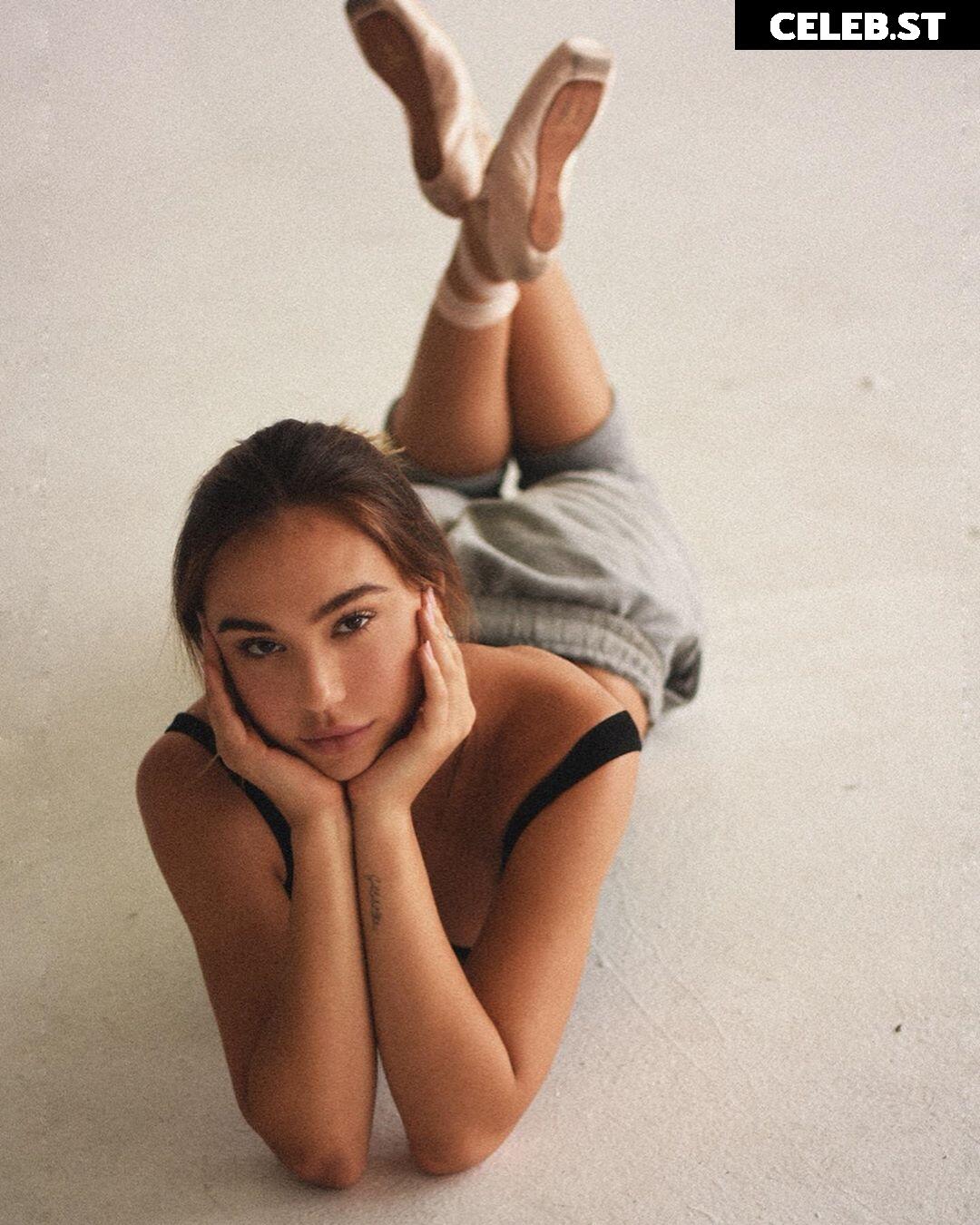 Alexis Ren Image 1739470