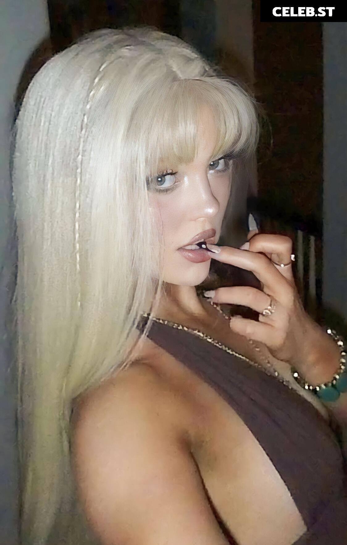 Loren Gray Image 1739776