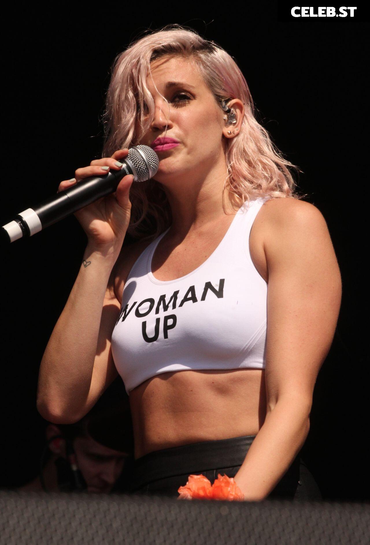 Ashley Roberts Image 1739075