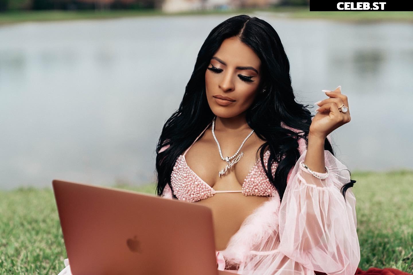 Zelina Vega Image 1739002