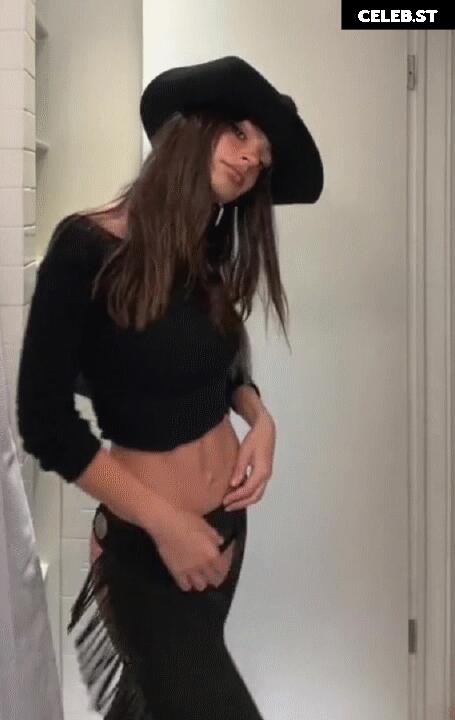 Emily Ratajkowski Image 1738519