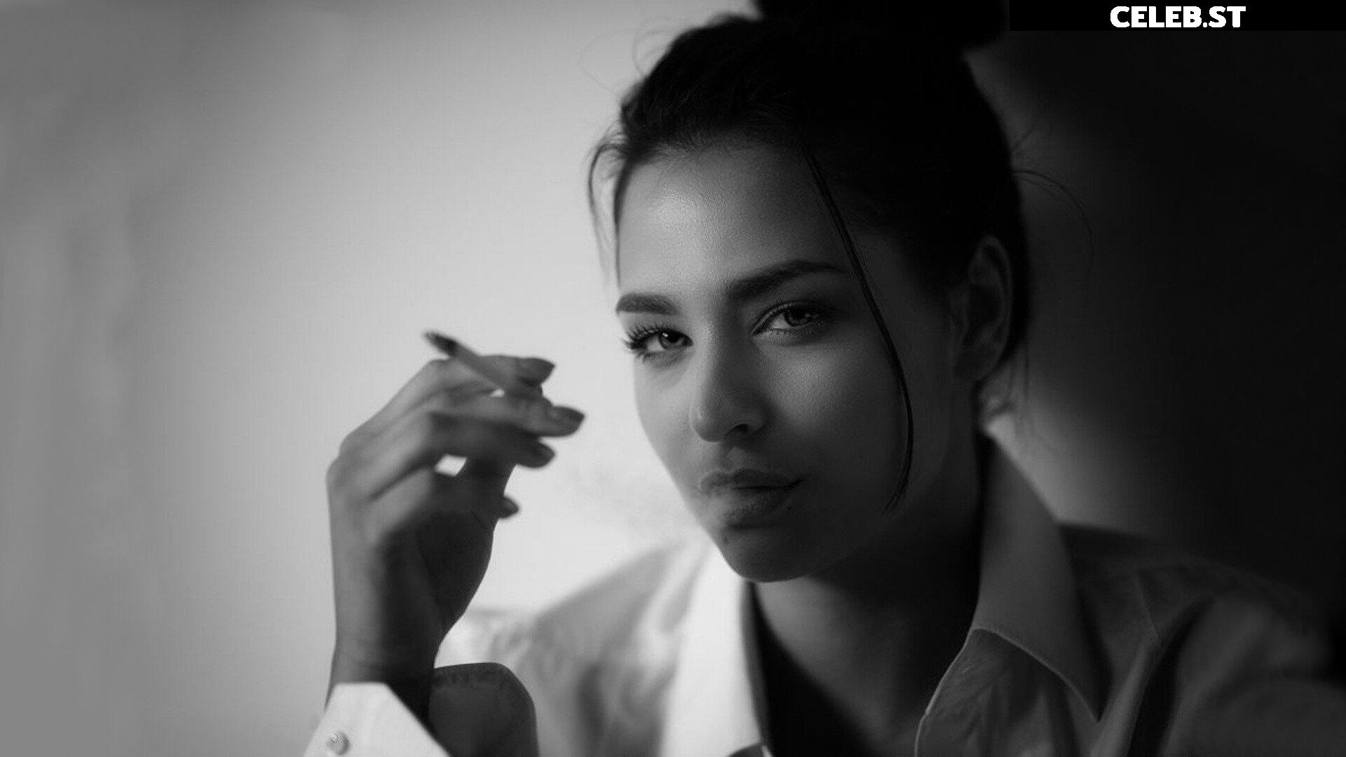 Amira Aly / Pocher Image 1738503