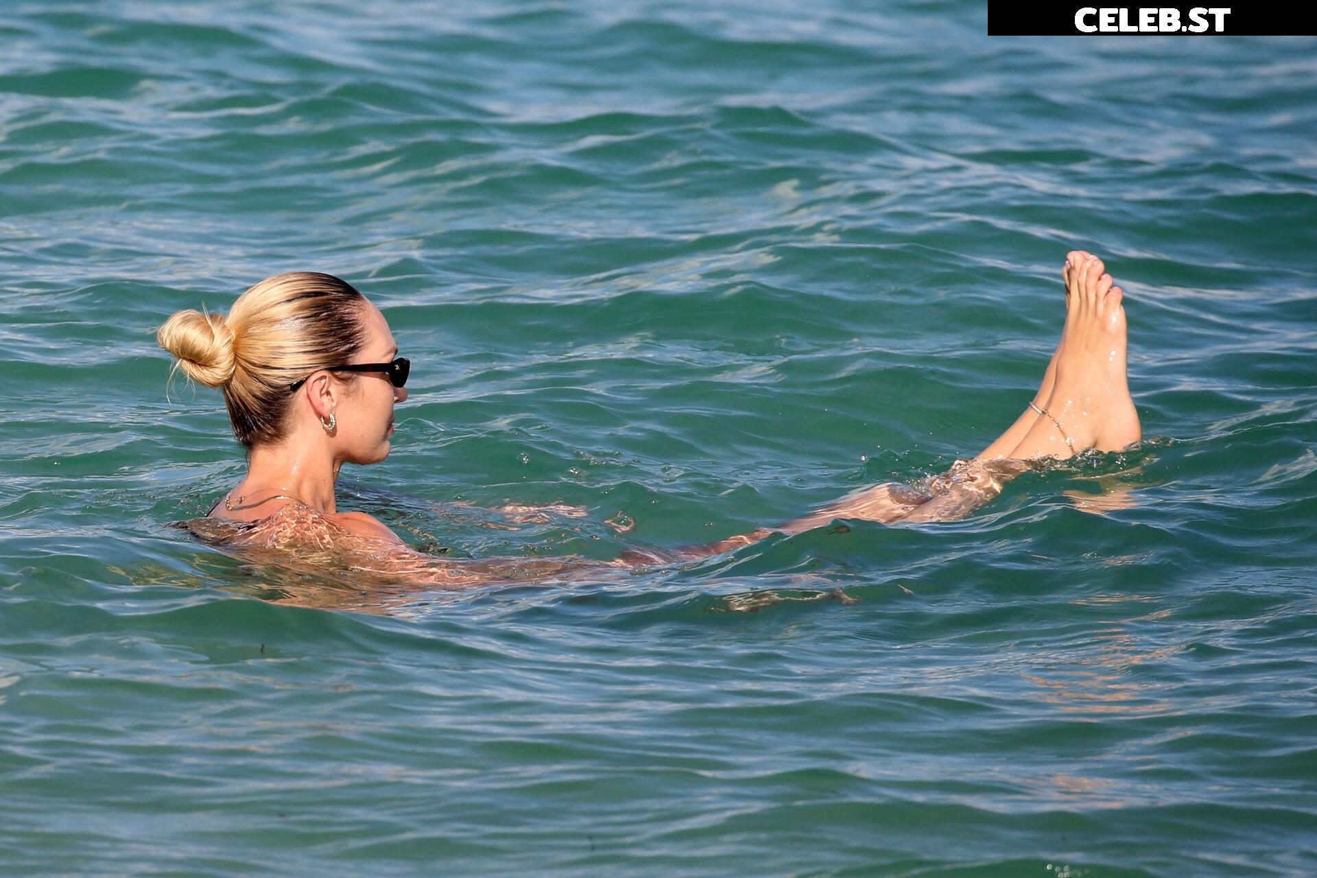 Candice Swanepoel Image 1726859