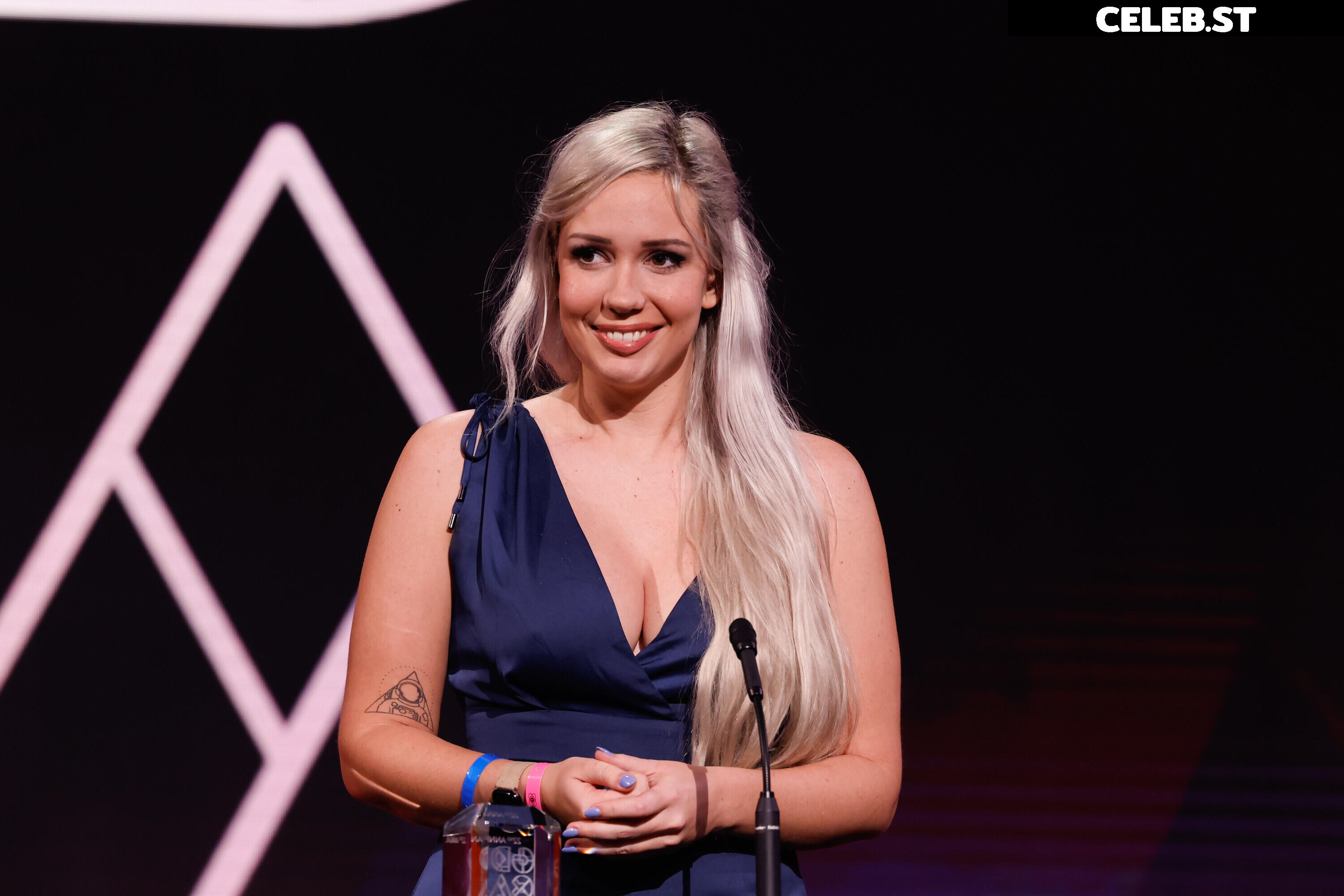 Alanah Pearce - charalanahzard Image 17273192