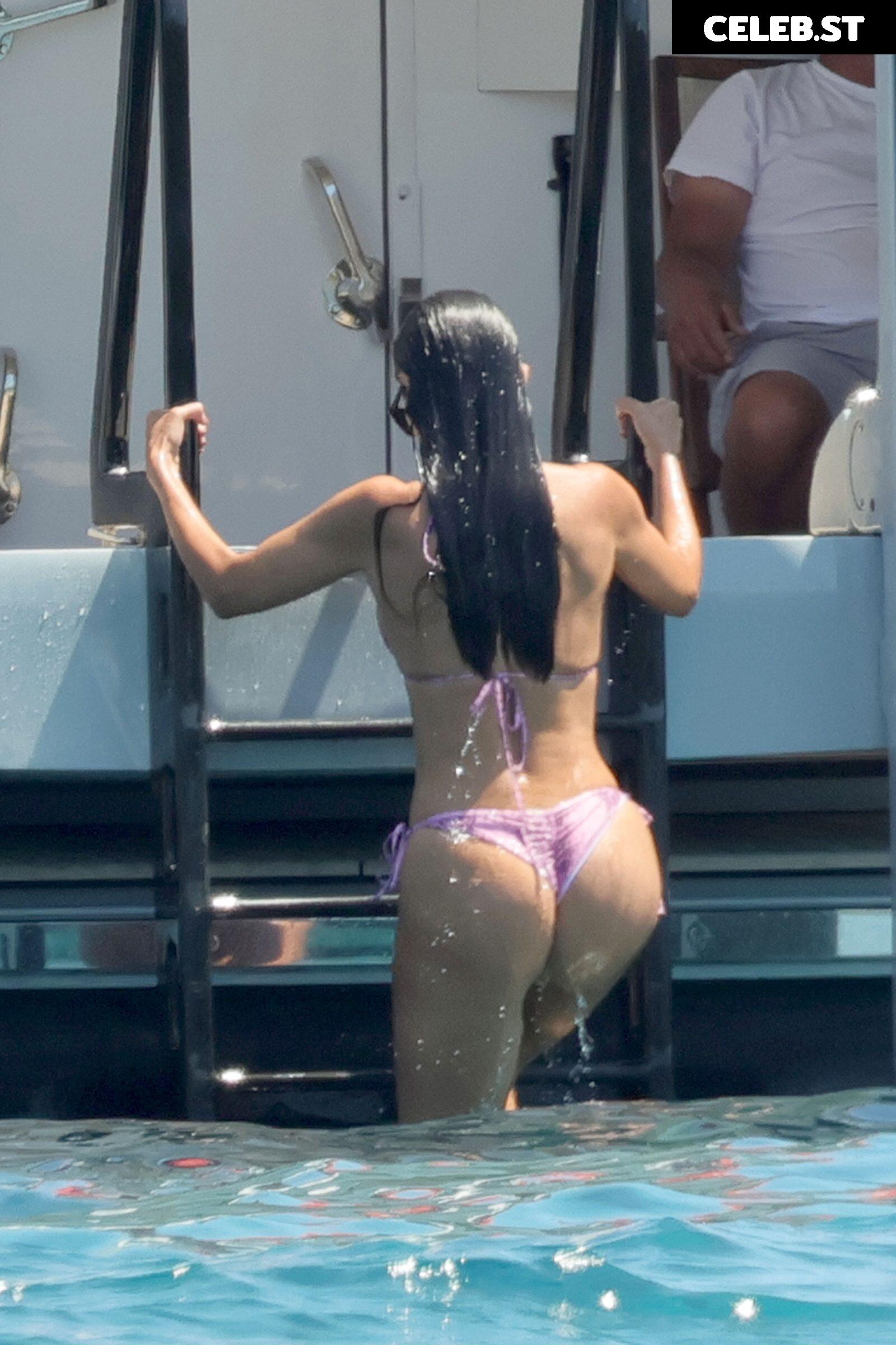 Eiza González Image 1729437