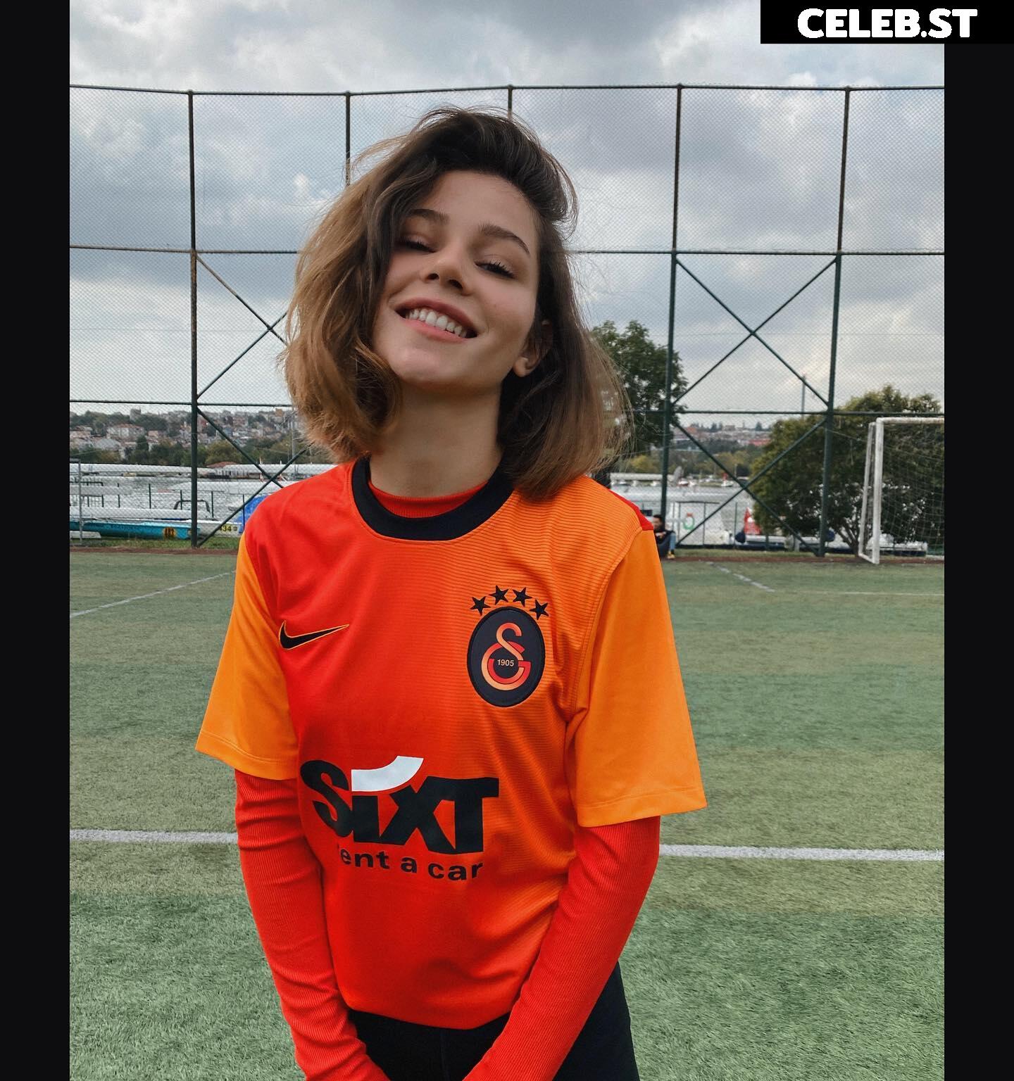 Sumru Özden / sumruozdenn Image 17285963