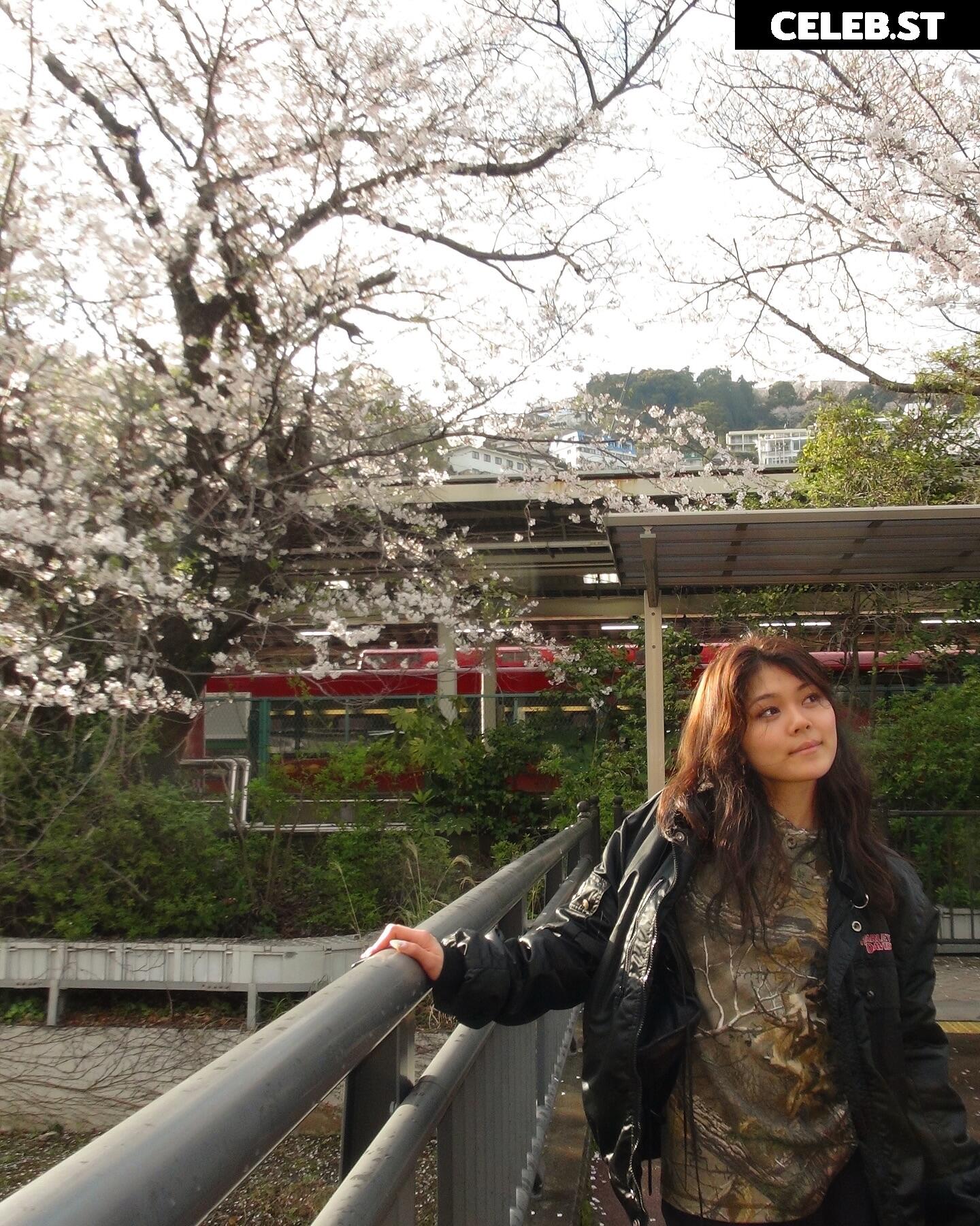 Momona Tamada Image 17285512