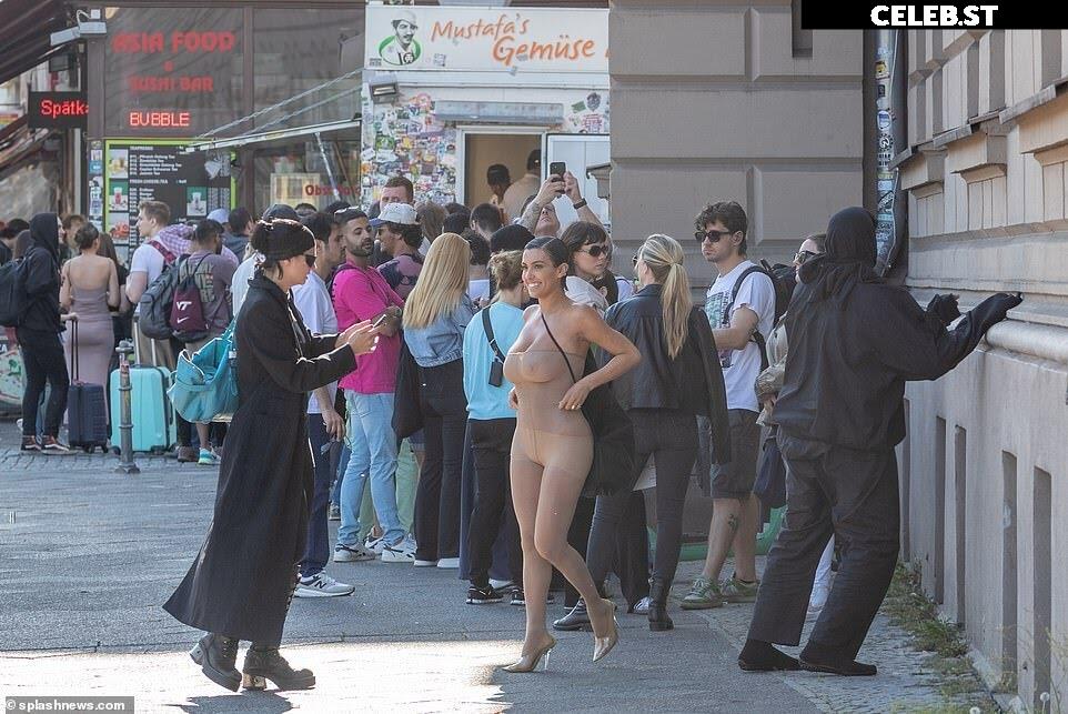 Bianca Censori Image 1728176