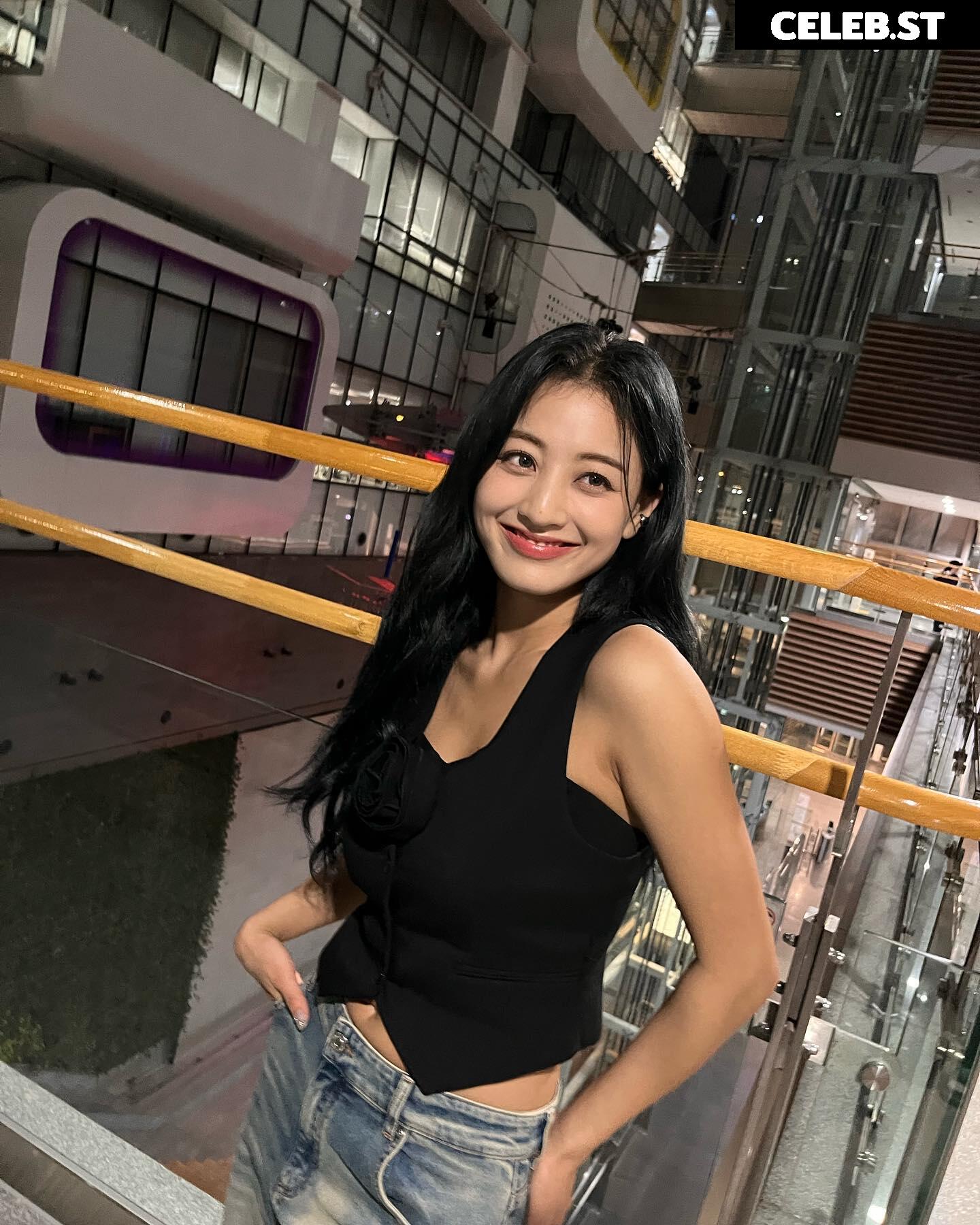 Jihyo (TWICE) Image 17281289