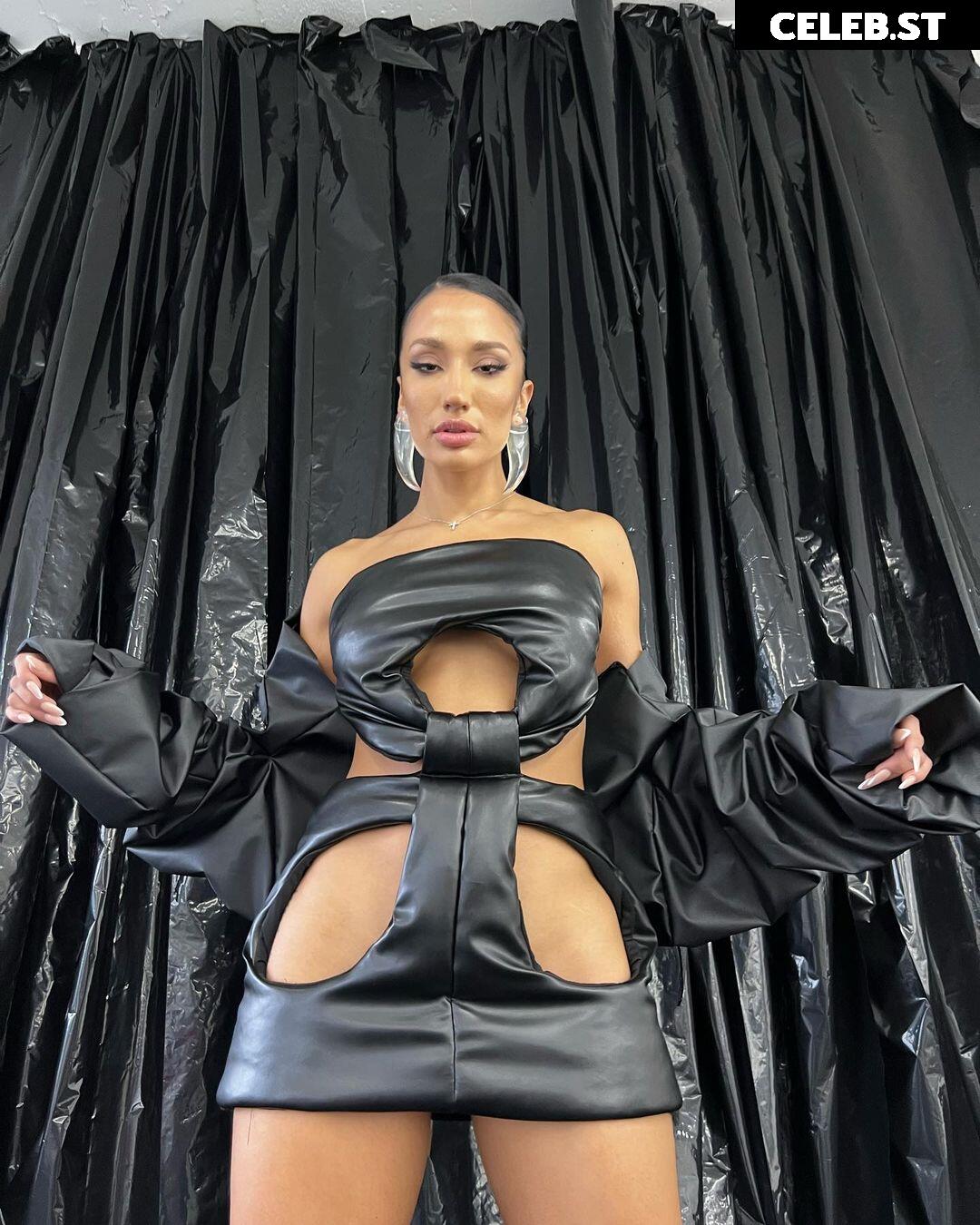 Alicia Arrietta (naomiarrietta) Image 17283171