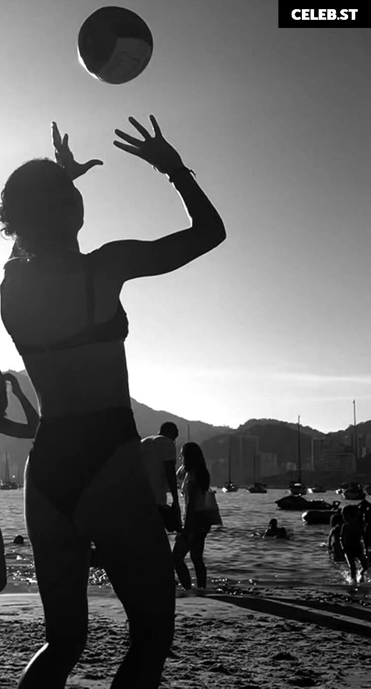 Bela Gil Image 17282929