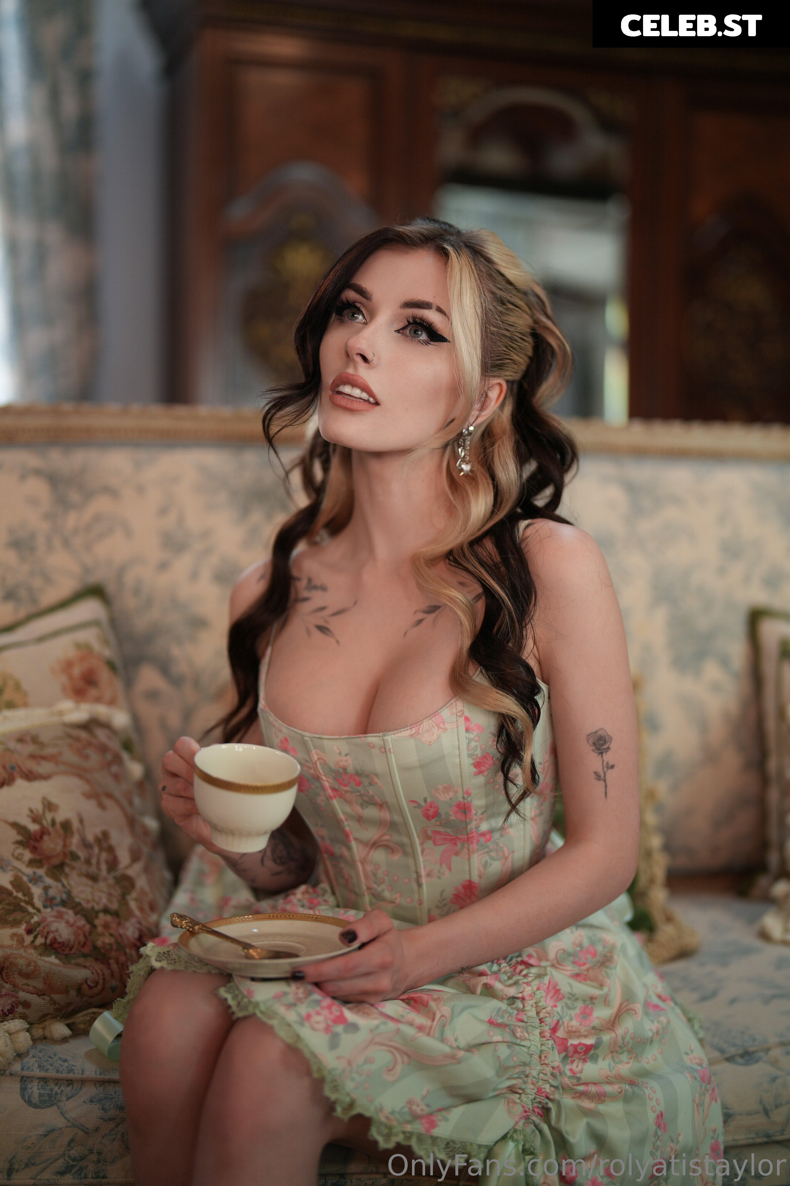 Rolyatistaylor Image 1095007