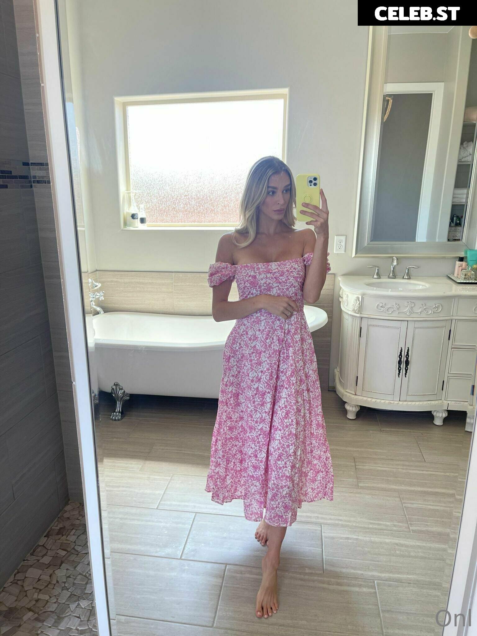 Emma Hix / emmahixofficial Image 10967329