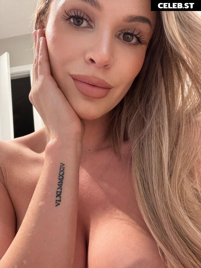 Emma Hix / emmahixofficial Image 10975624
