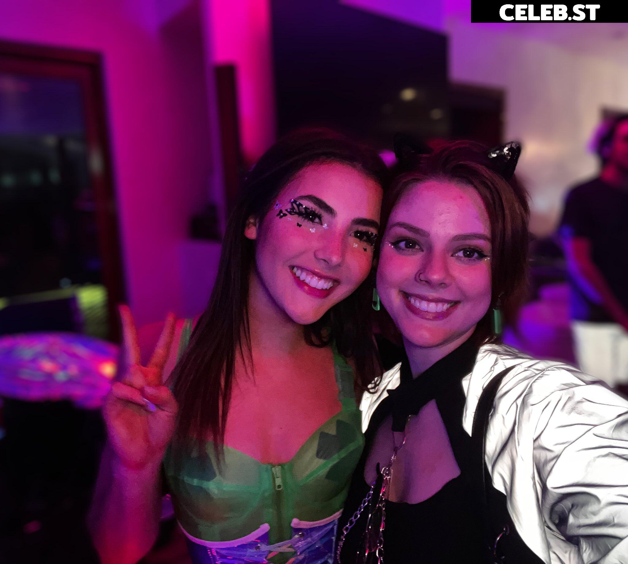 Andrea Botez (leaks = ban) Image 10928921