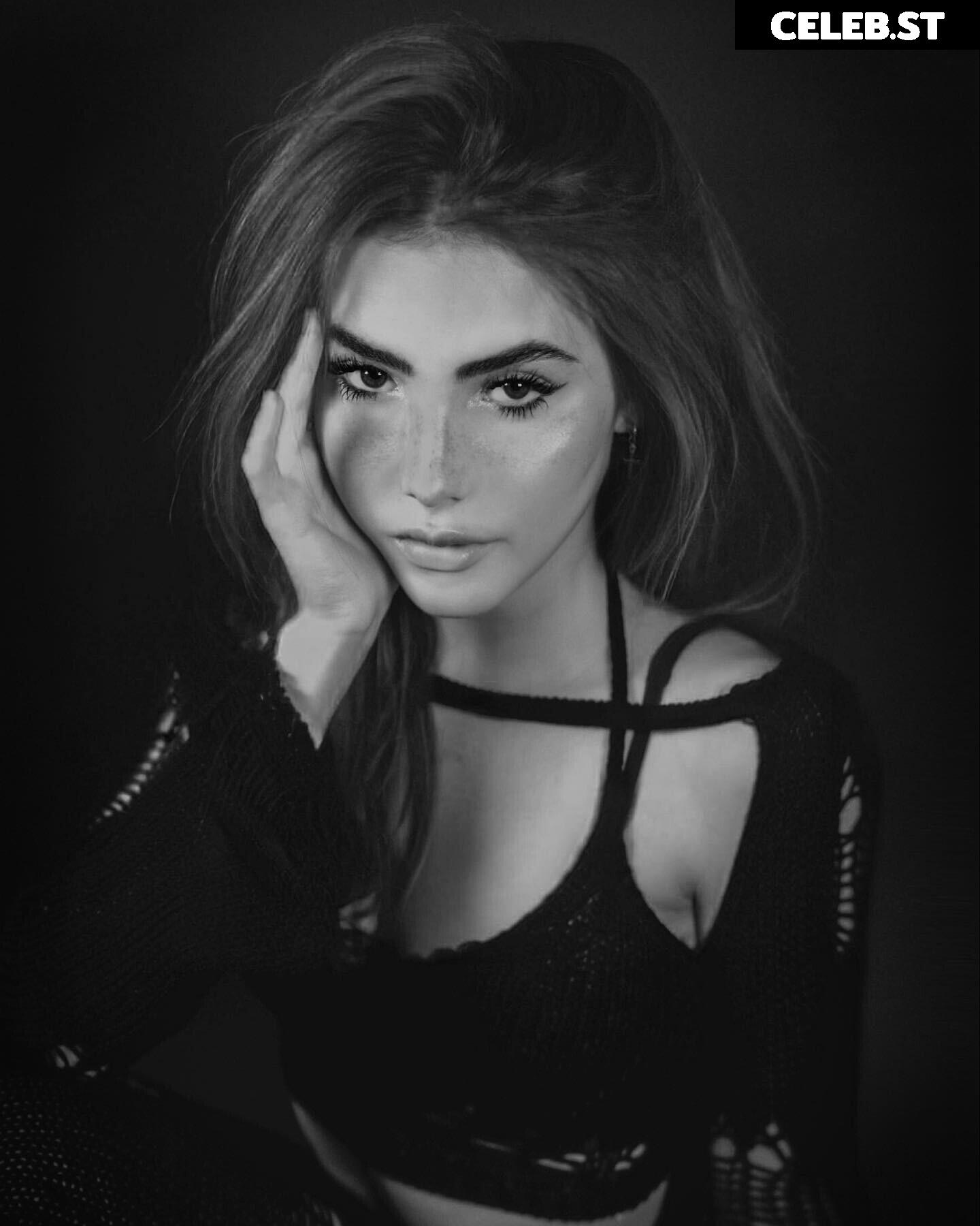 Andrea Botez (leaks = ban) Image 10929899