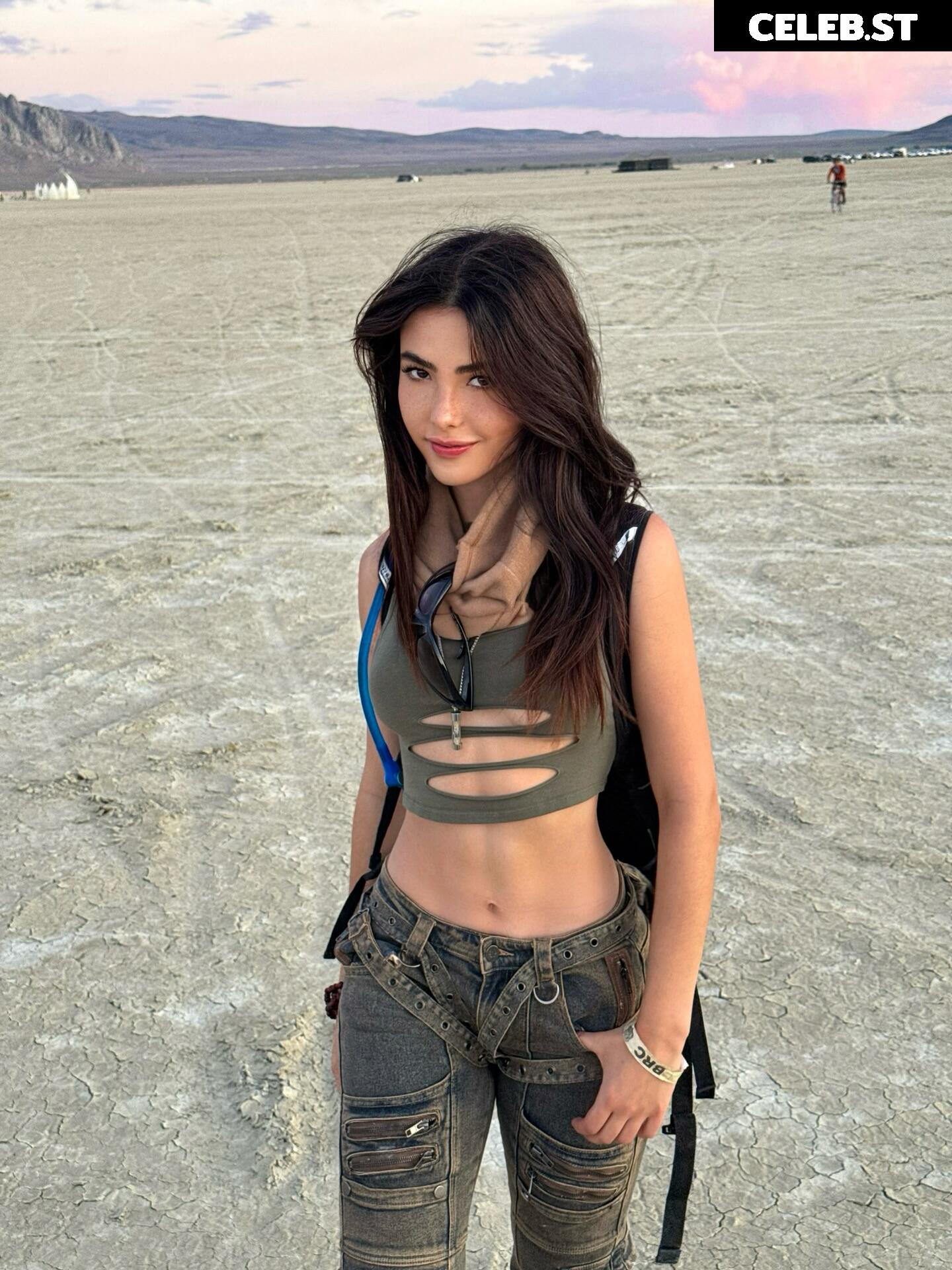 Andrea Botez (leaks = ban) Image 10935513
