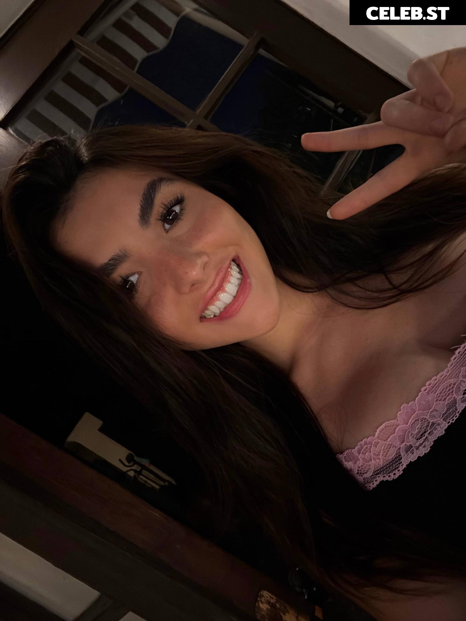 Andrea Botez (leaks = ban) Image 10934926