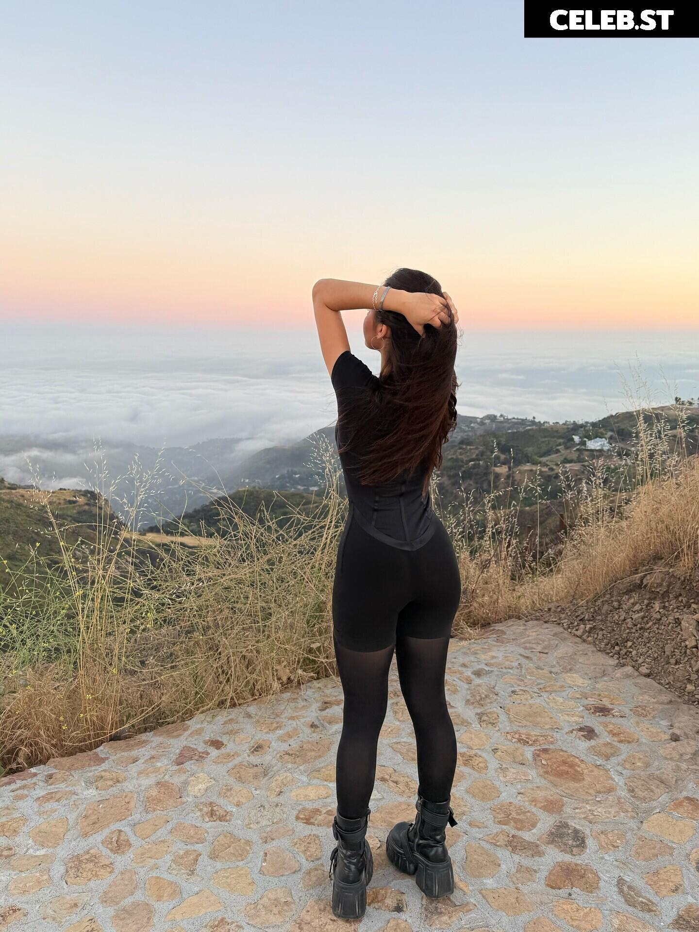 Andrea Botez (leaks = ban) Image 10934952